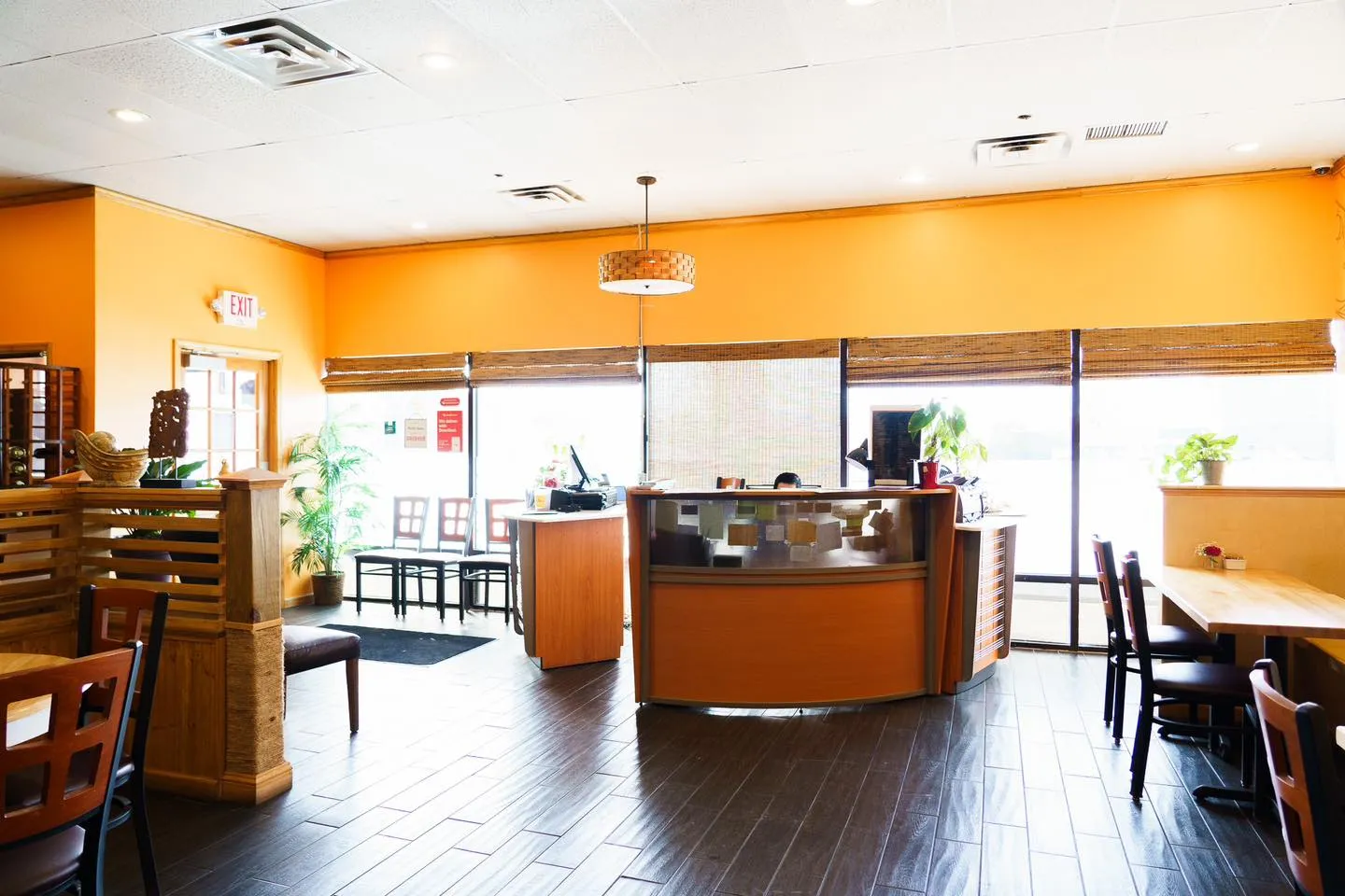 Front counter and entry at Pin Toh Asian