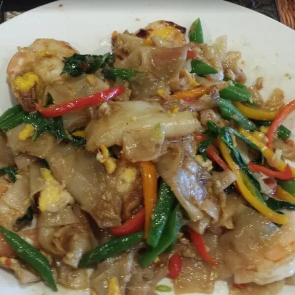 Pad Kee Mao at Pin Toh Asian